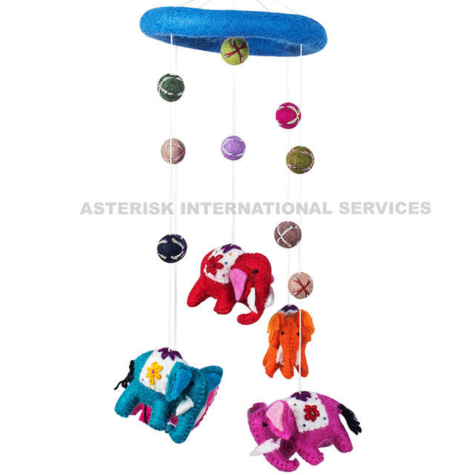 felt-decorations-elephant-baby-mobile