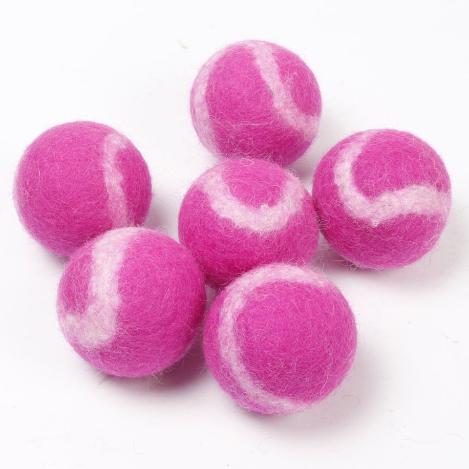 colorful-eco-friendly-swirl-cat-wool-balls1