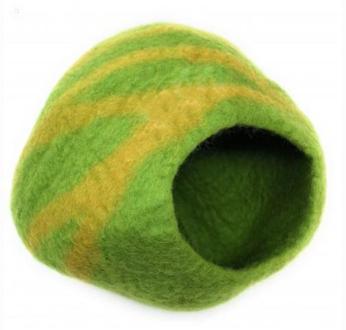 hedgehog-felt-nap-pouch-bed1