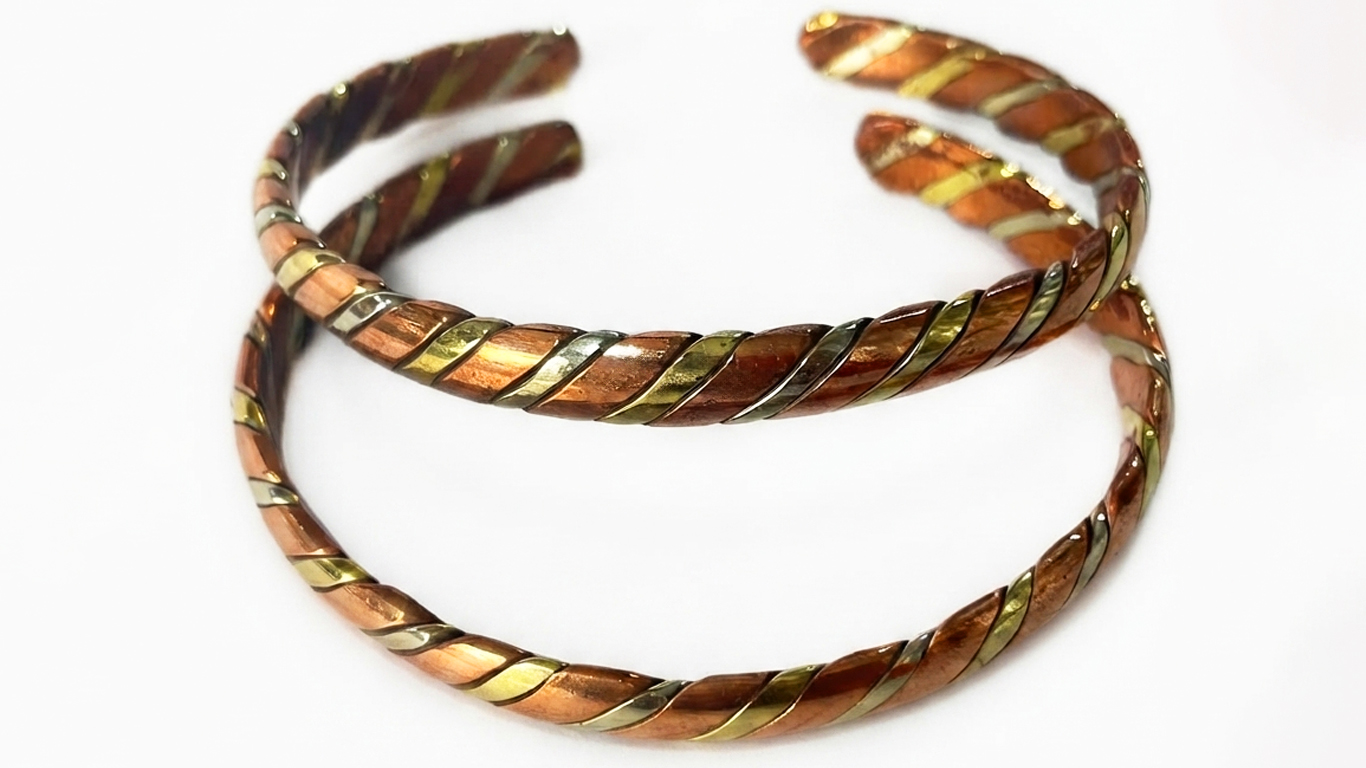 handmade-tri-metal-healing-copper-brass-and-zinc-cuff-bracelet